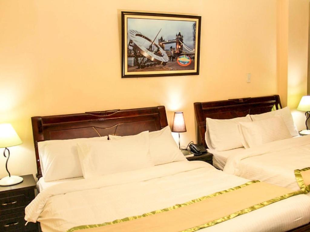 Time Travellers Hotel Манила Экстерьер фото